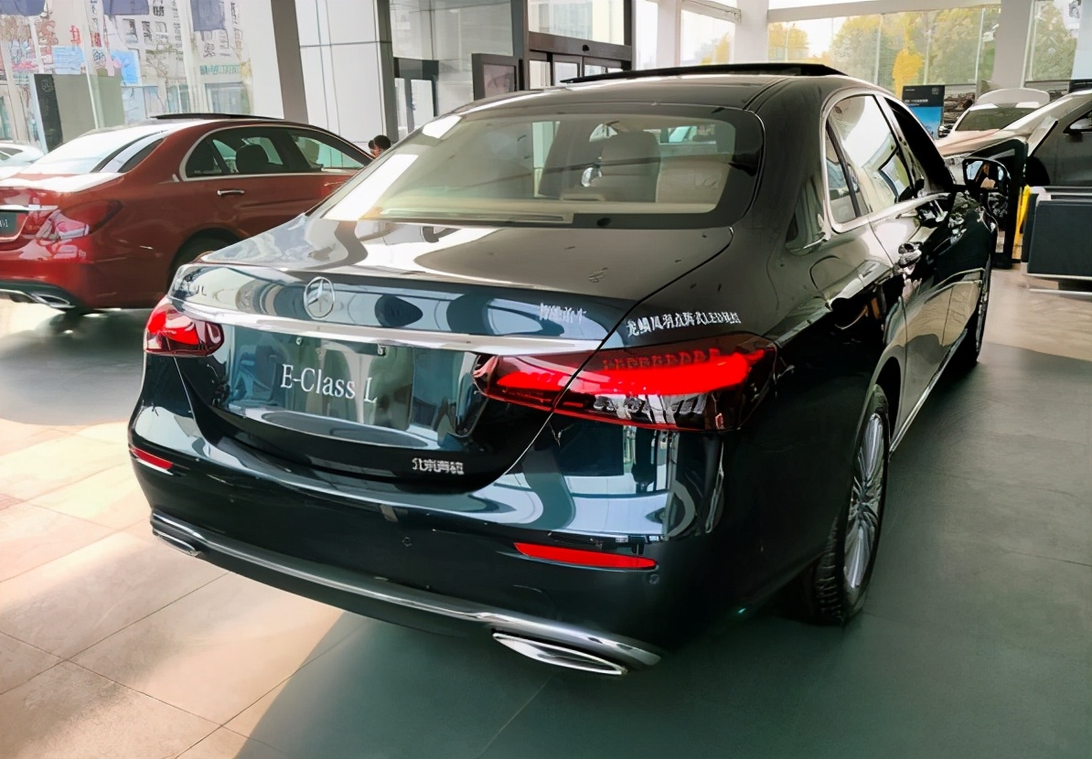 2021款奔驰E级，6.9秒破百，大气有吸引力
