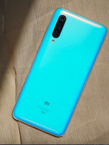 小米發(fā)布中國第一款5G手機上：米9Pro5G，最少3699元，網(wǎng)民：良知價