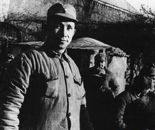 70年代，粟裕参观诺曼底遗址，问了4个问题，把法国专家问懵了