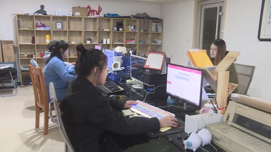 “双十一”零点刚过 宿迁“淘宝村”热门家具十分钟被秒杀一空