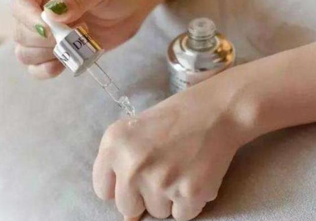 屈臣氏的“国宝”精华液火了！李佳琦强烈推荐