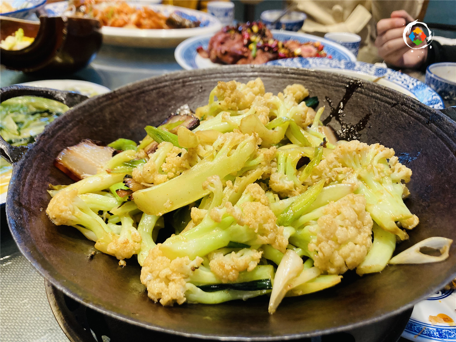 重庆人吃一顿团圆饭有多少道菜？20才刚刚起步，每一道都有特色