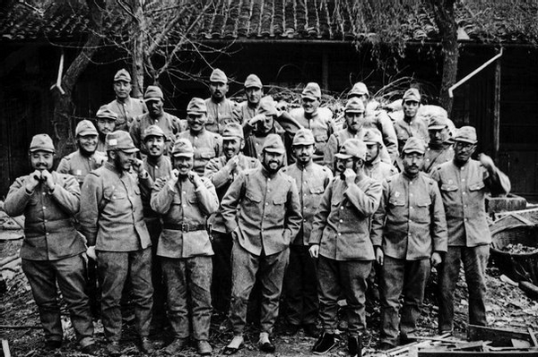 老农回家种地，49年后才知自己炸死过日本中将，