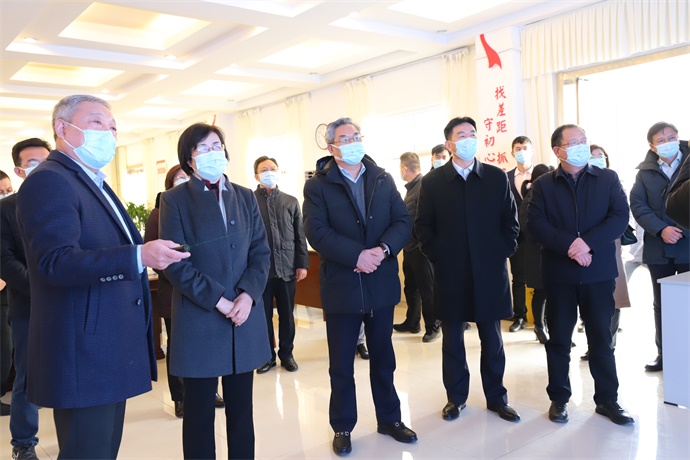 省卫健委主任袭燕一行莅临临沂市人民医院调研并视察指导工作