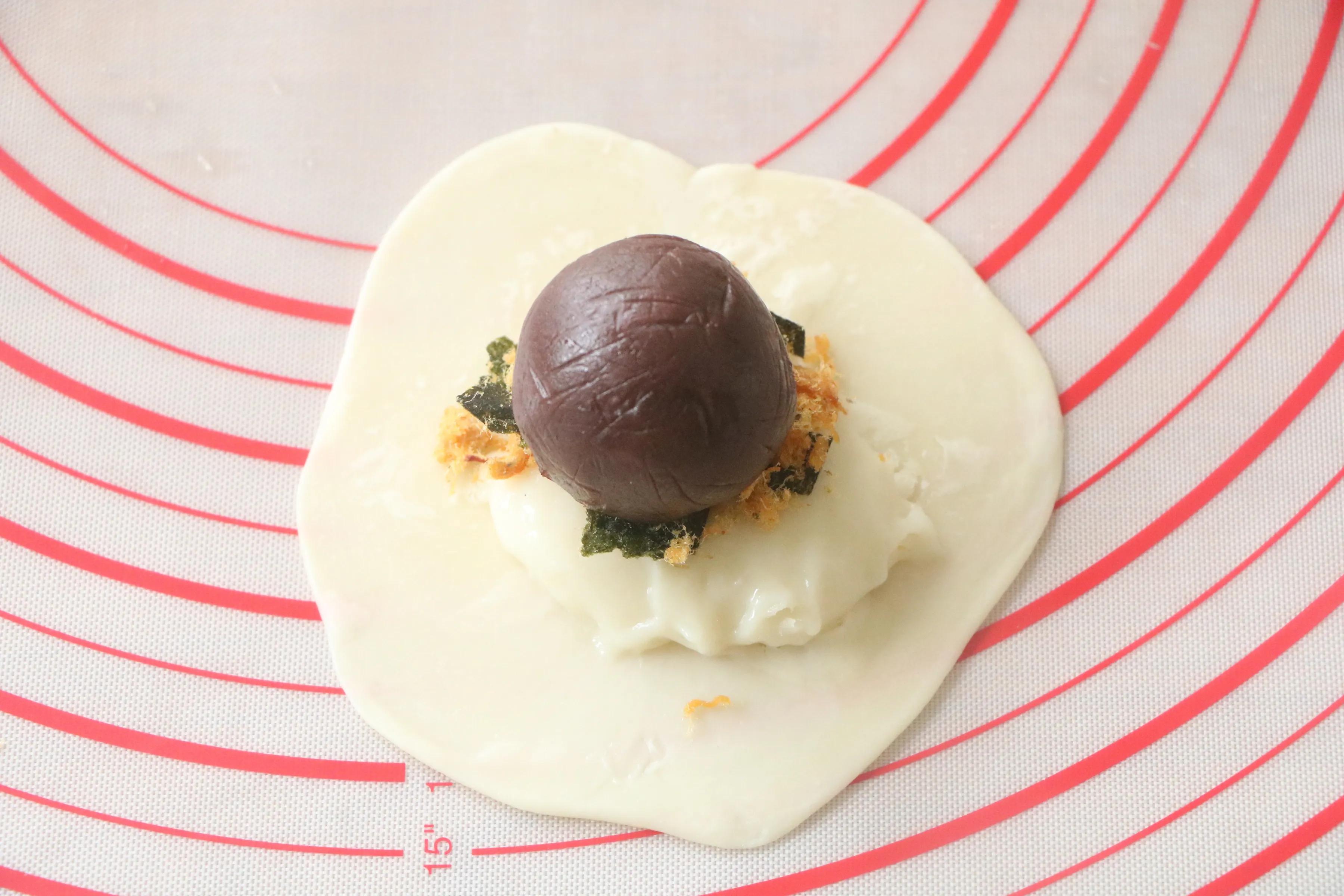 豪华版拉丝蛋黄酥，咬一口根本停不下来，教你不破酥不爆口的技巧