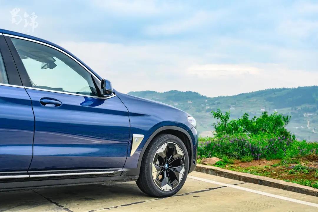 宁缺毋滥—试驾宝马iX3