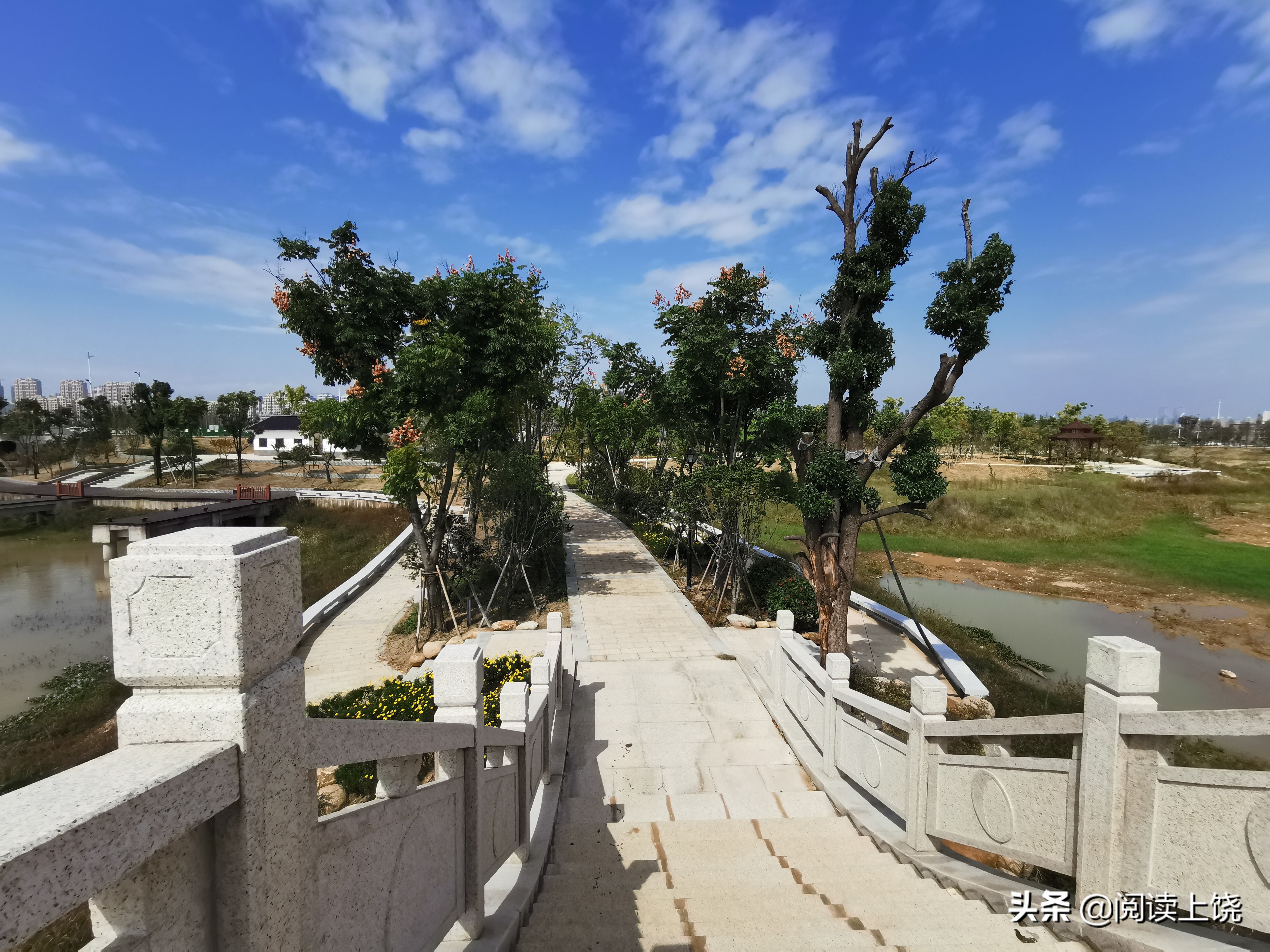 上饒三江導(dǎo)托渠水渠7公里設(shè)置了7個(gè)碼頭 步道14公里全部完工