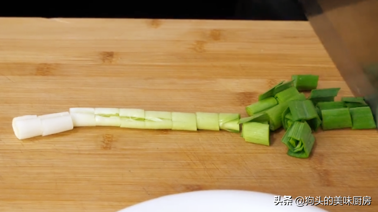 麵條別煮著吃了，教你一個做法，我家一周能吃上6回，比肉還香