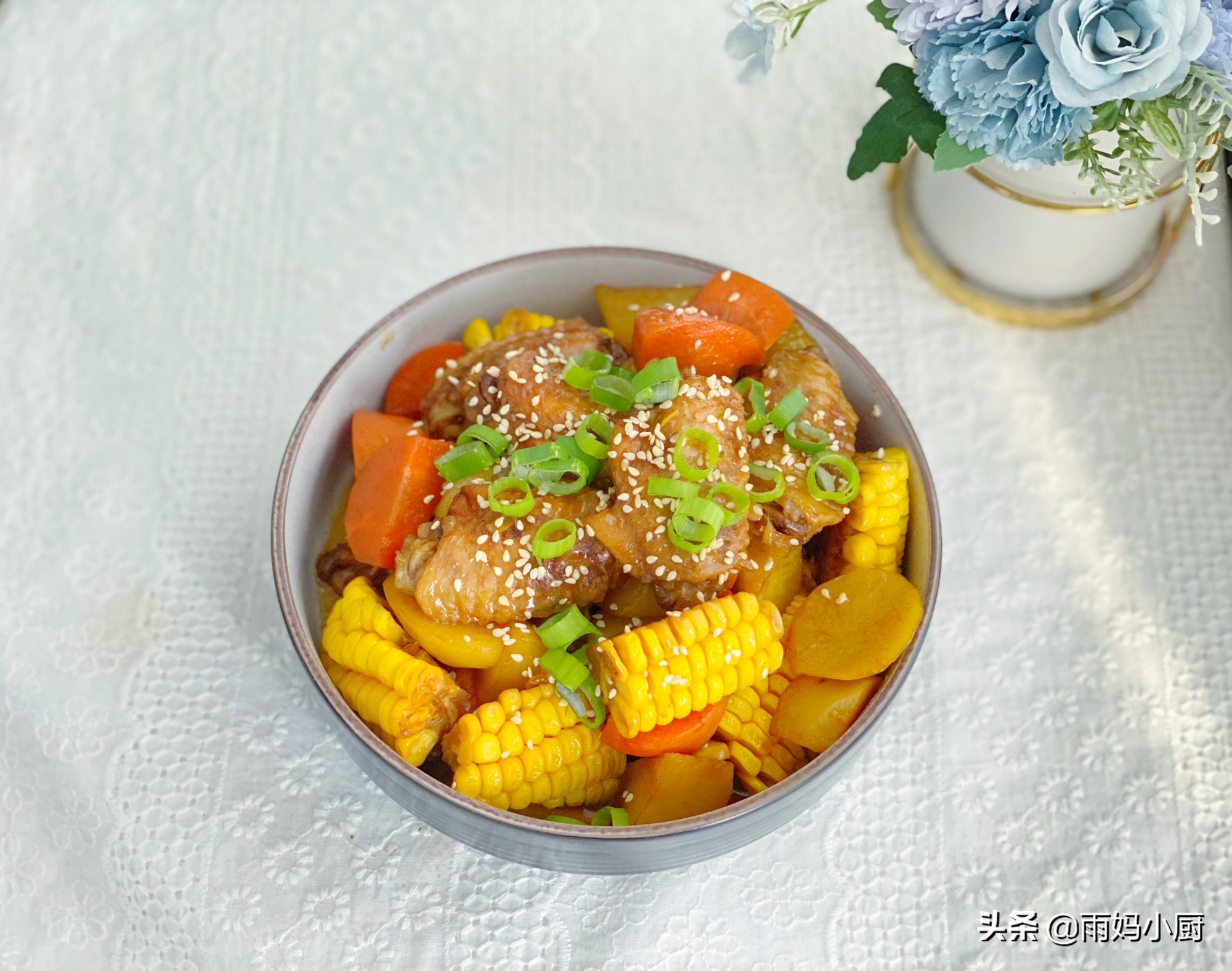 雞翅和土豆一起煲，越吃越香，富含滿滿膠原蛋白，好吃不會胖