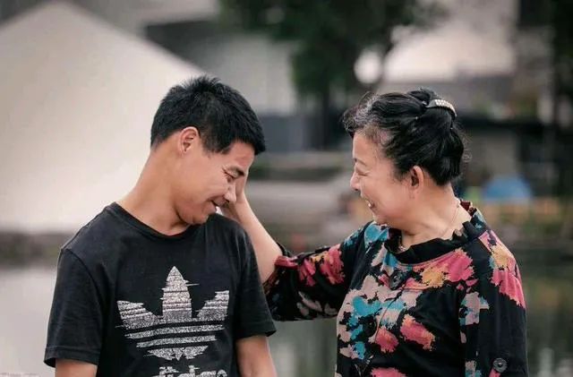 “他们说我是傻子，但我年入1300万”