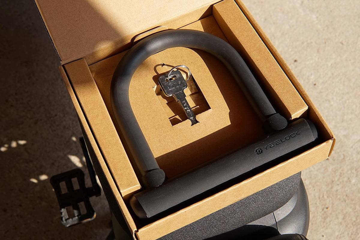 为爱车带来双份安全感：易锁宝智能U型锁，小米米家好物体验