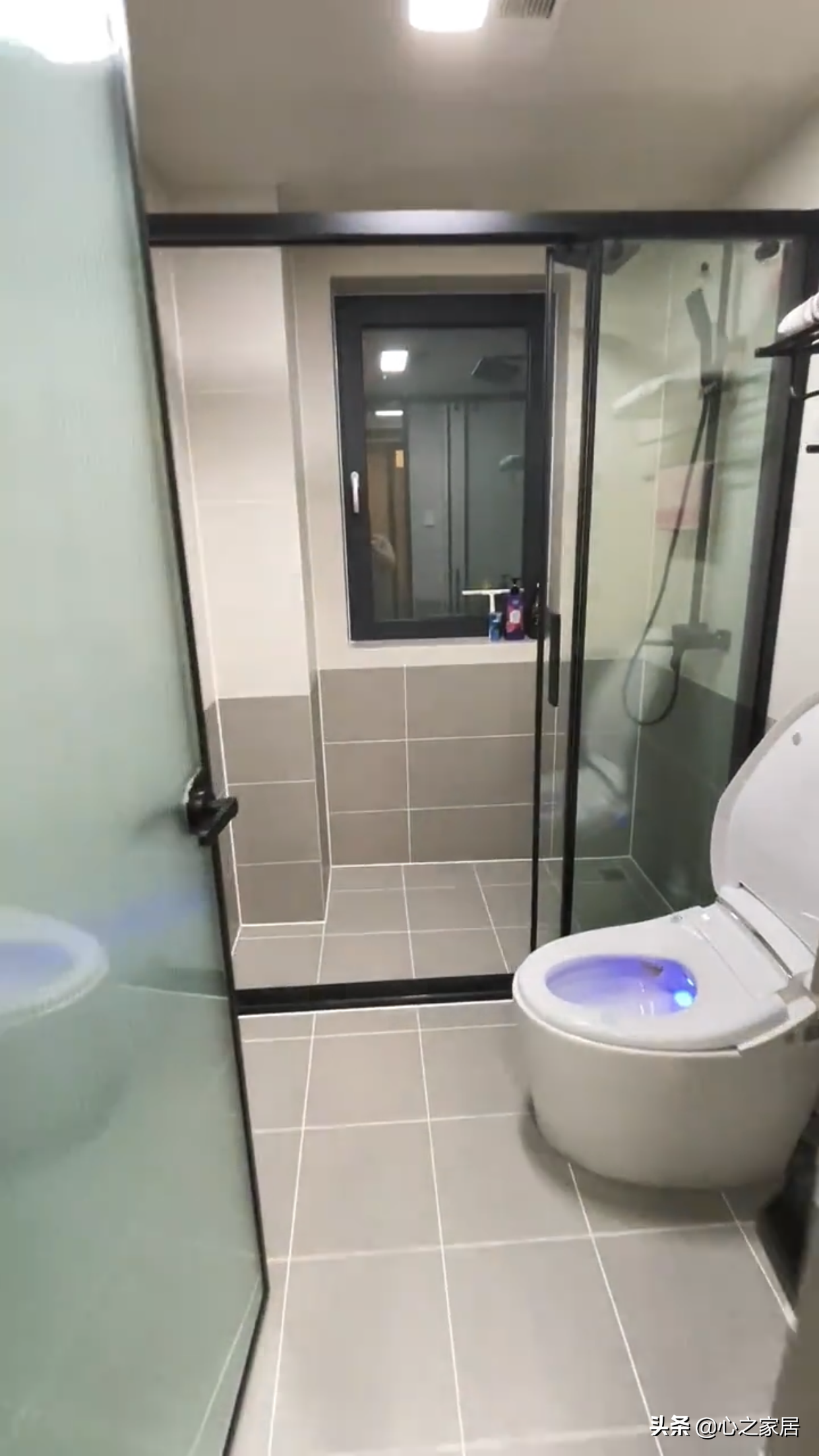 130㎡黑灰配的家装设计，暗淡低沉却彰显大气轻奢，简约而高大上