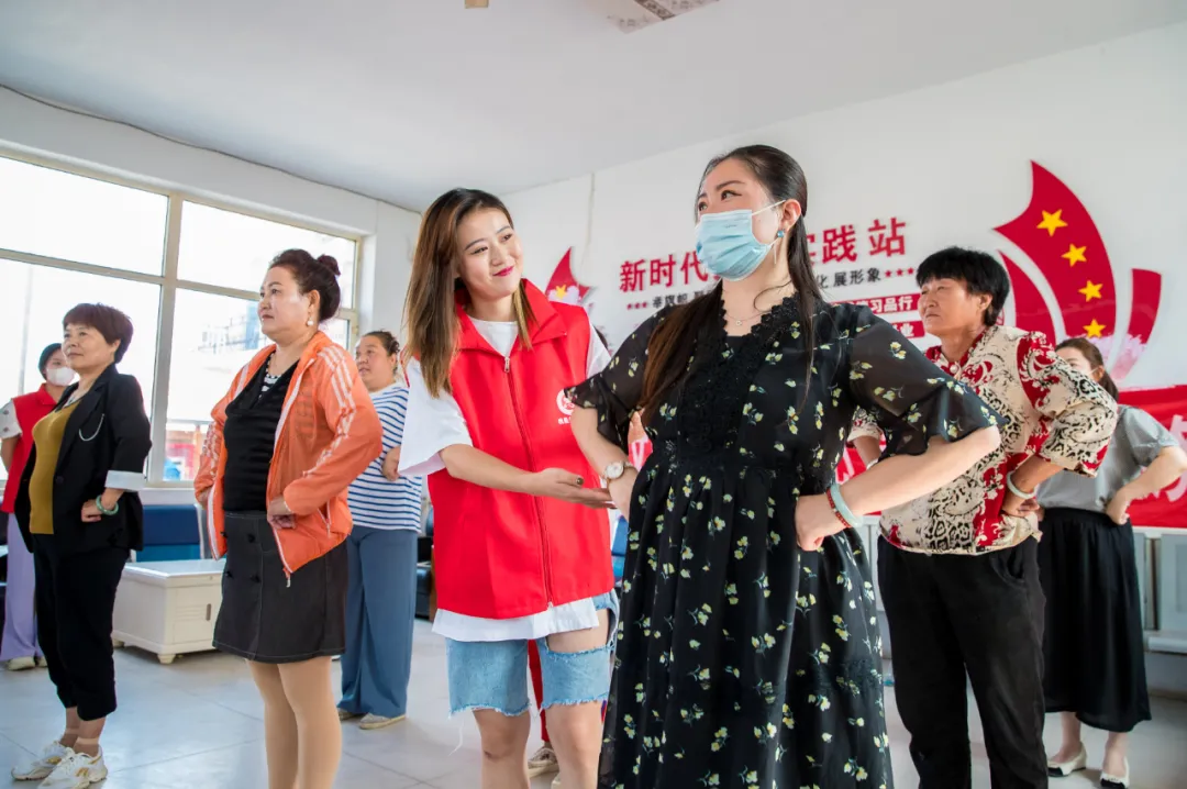 【“我帮你”进行时】呼和浩特玉泉区:新时代文明实践志愿服务助力美丽乡村建设