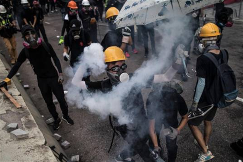 這一次，�亂港�議員失敗了