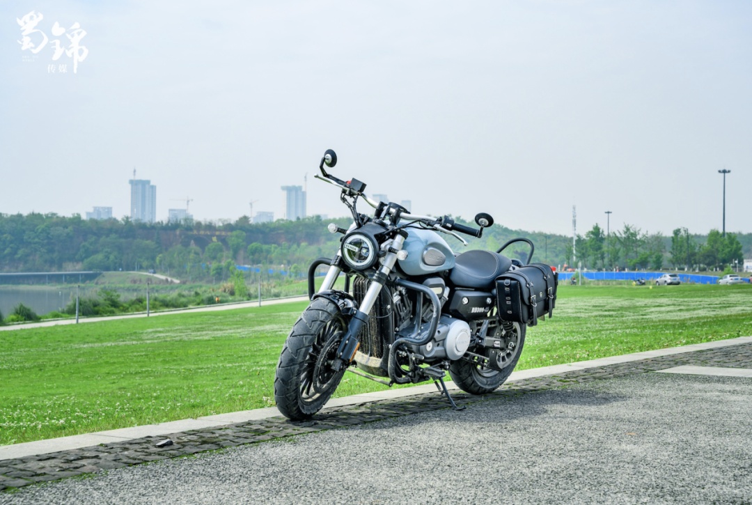 试驾|喜欢哈雷摩托？这款2万多点的金吉拉300能够实现愿望