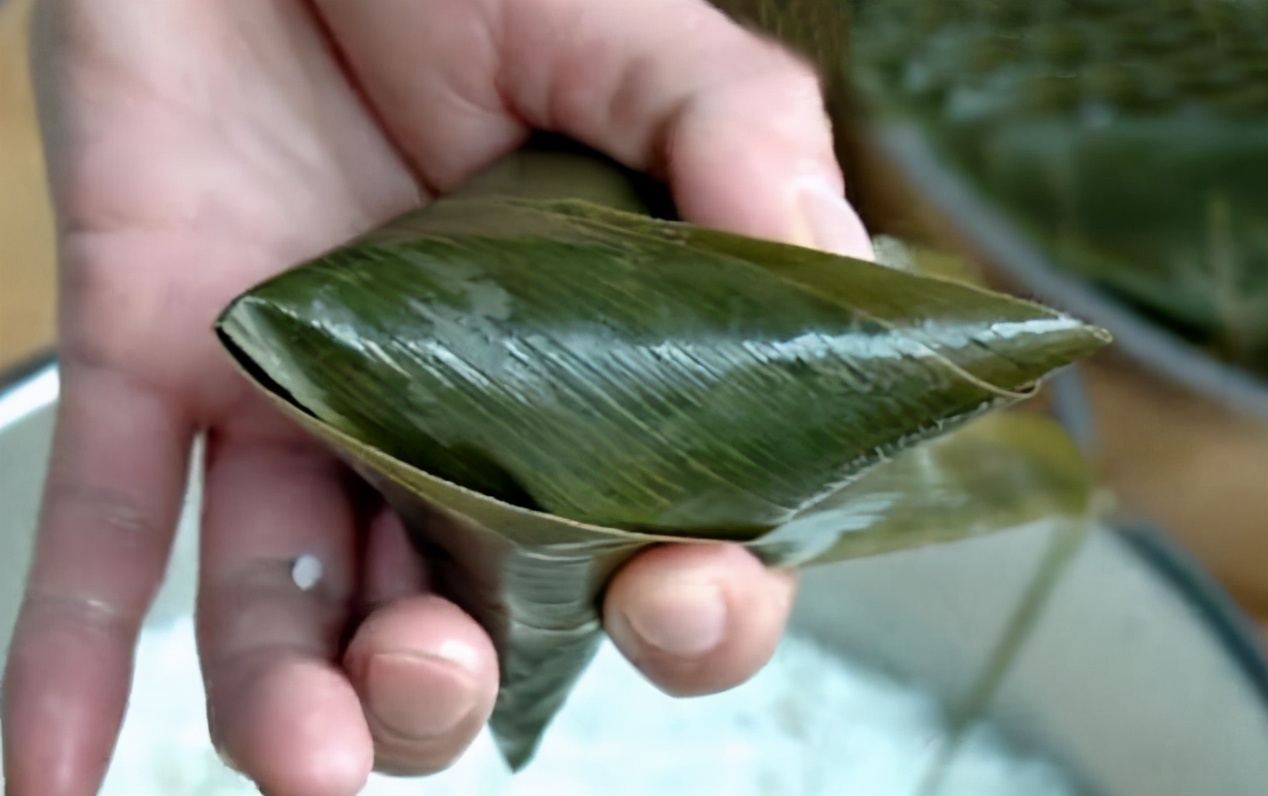 煮粽葉，冷水入鍋還是熱水入鍋？ 方法做對，粽葉韌性好，香味濃