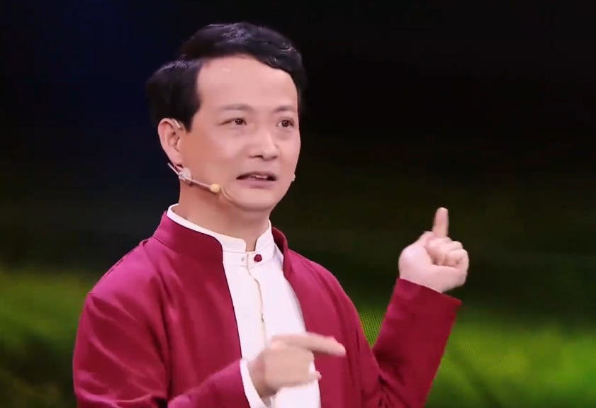 看完乐嘉的老婆，再看涂磊的老婆，一个才女，