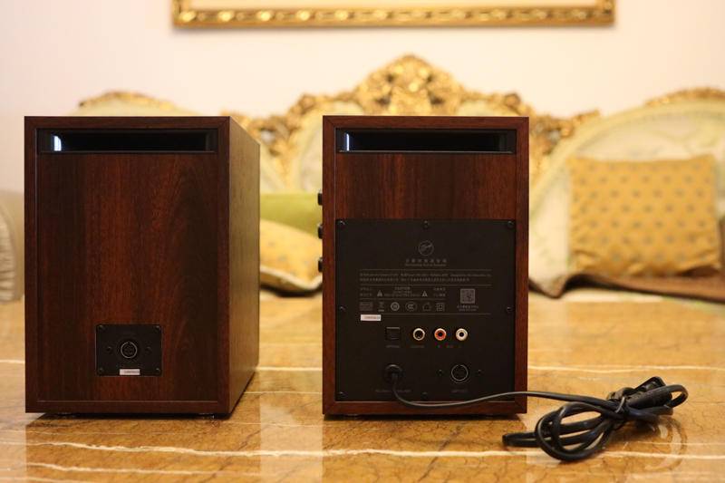 高性价比的音乐体验，惠威D1100多媒体音箱上手实测