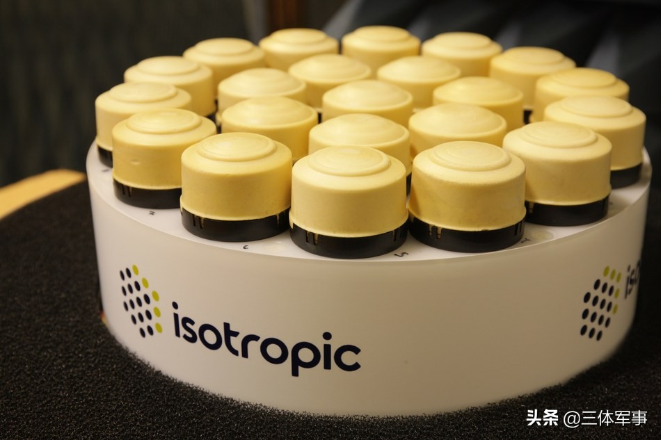 美军首座“舰载哈勃”曝光：无限瞬时带宽可在数分钟内锁定辽宁舰