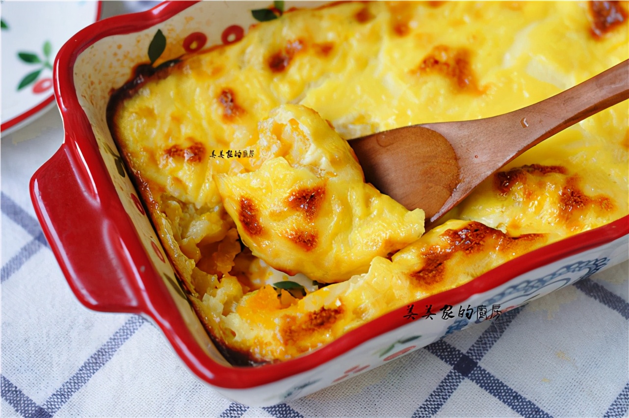 早餐不吃煎餅了，南瓜裡打入一個雞蛋，又鮮又嫩，比披薩還香