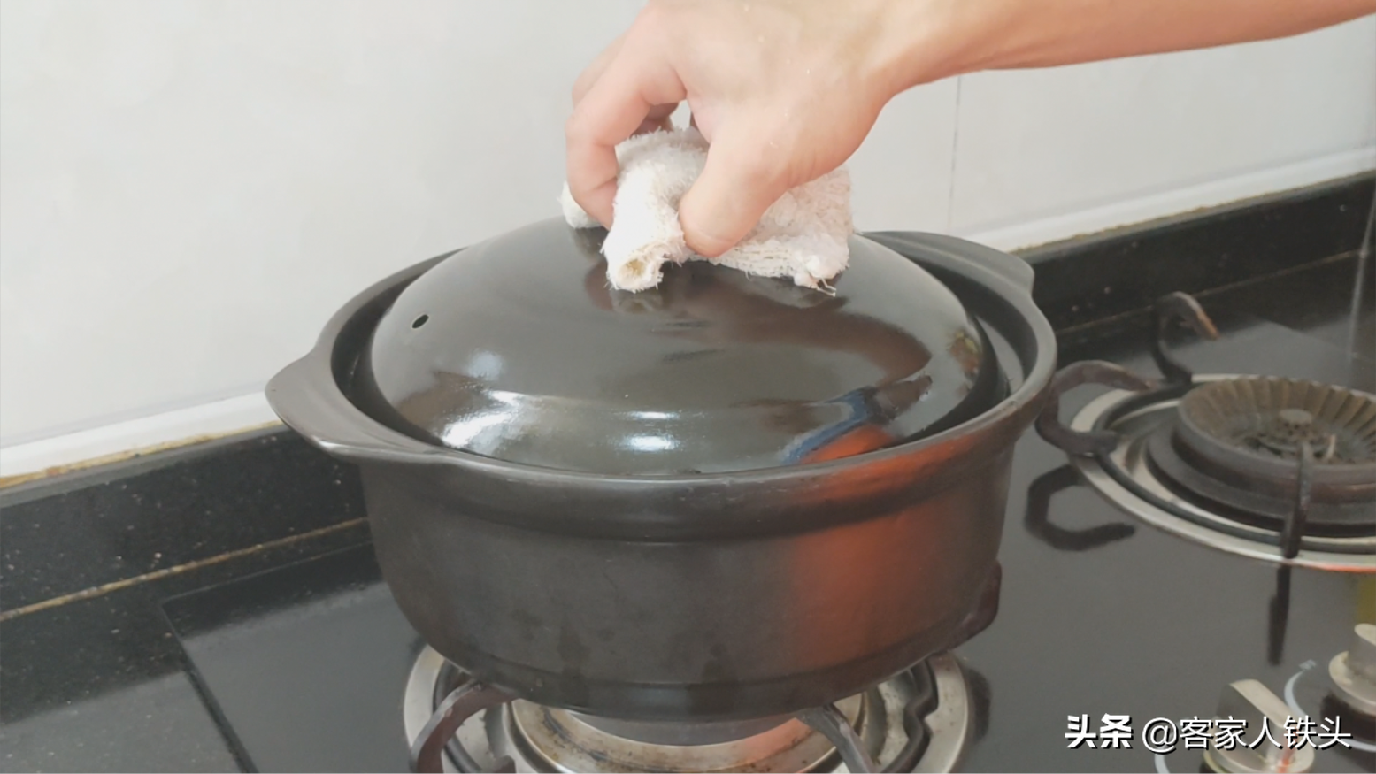 秋季干燥常给家人做一锅羹，营养味美还润肤，食材普通常吃好肤色