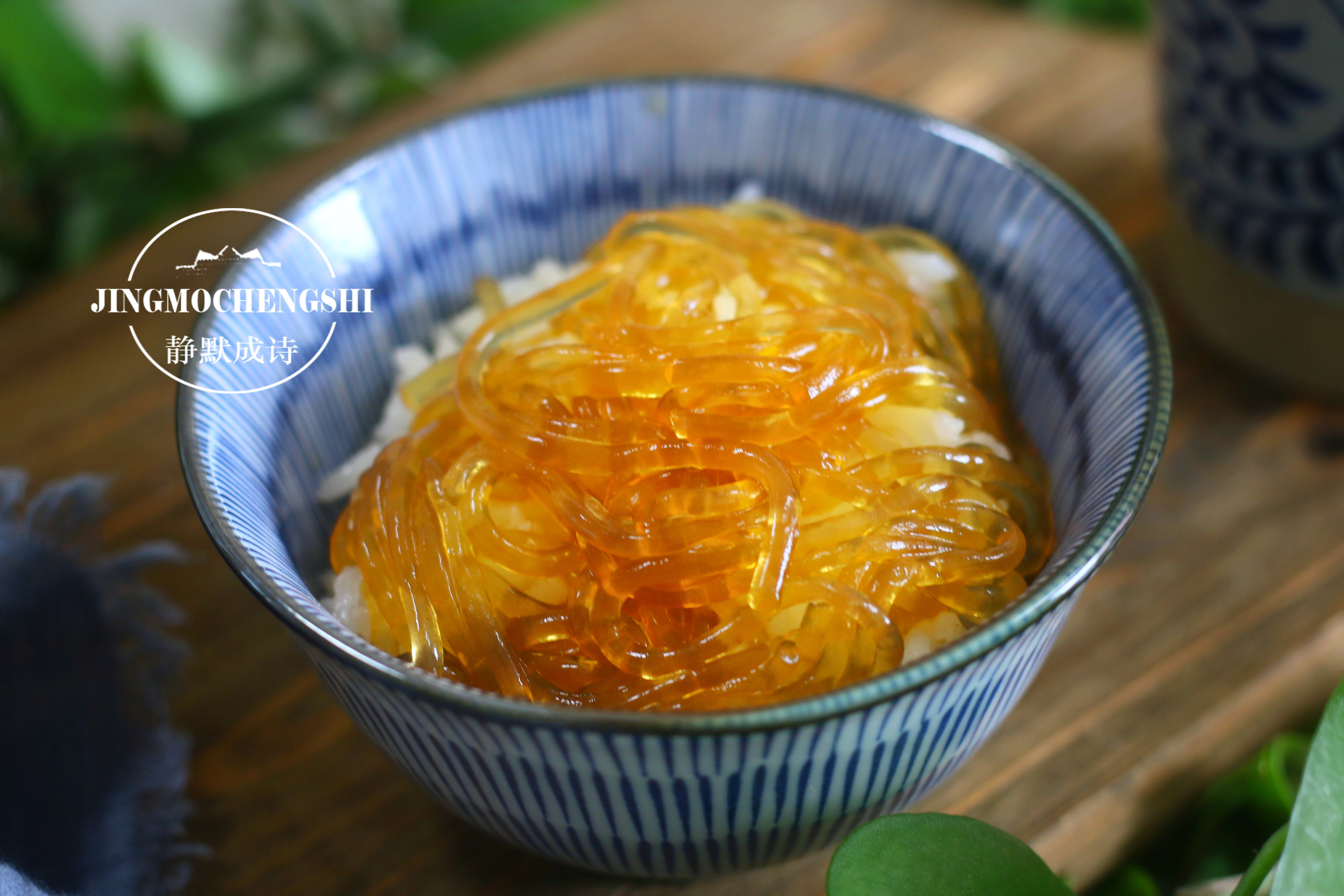 鸡腿和它是绝配，像我这样烧上1锅，好吃又解馋，你也来1勺？