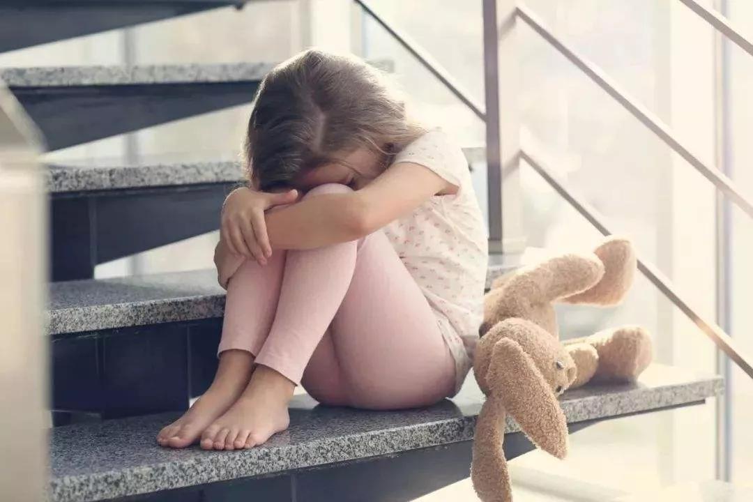 感情不和，鬧離婚對孩子的傷害非常大，你有這樣傷害過孩子嗎