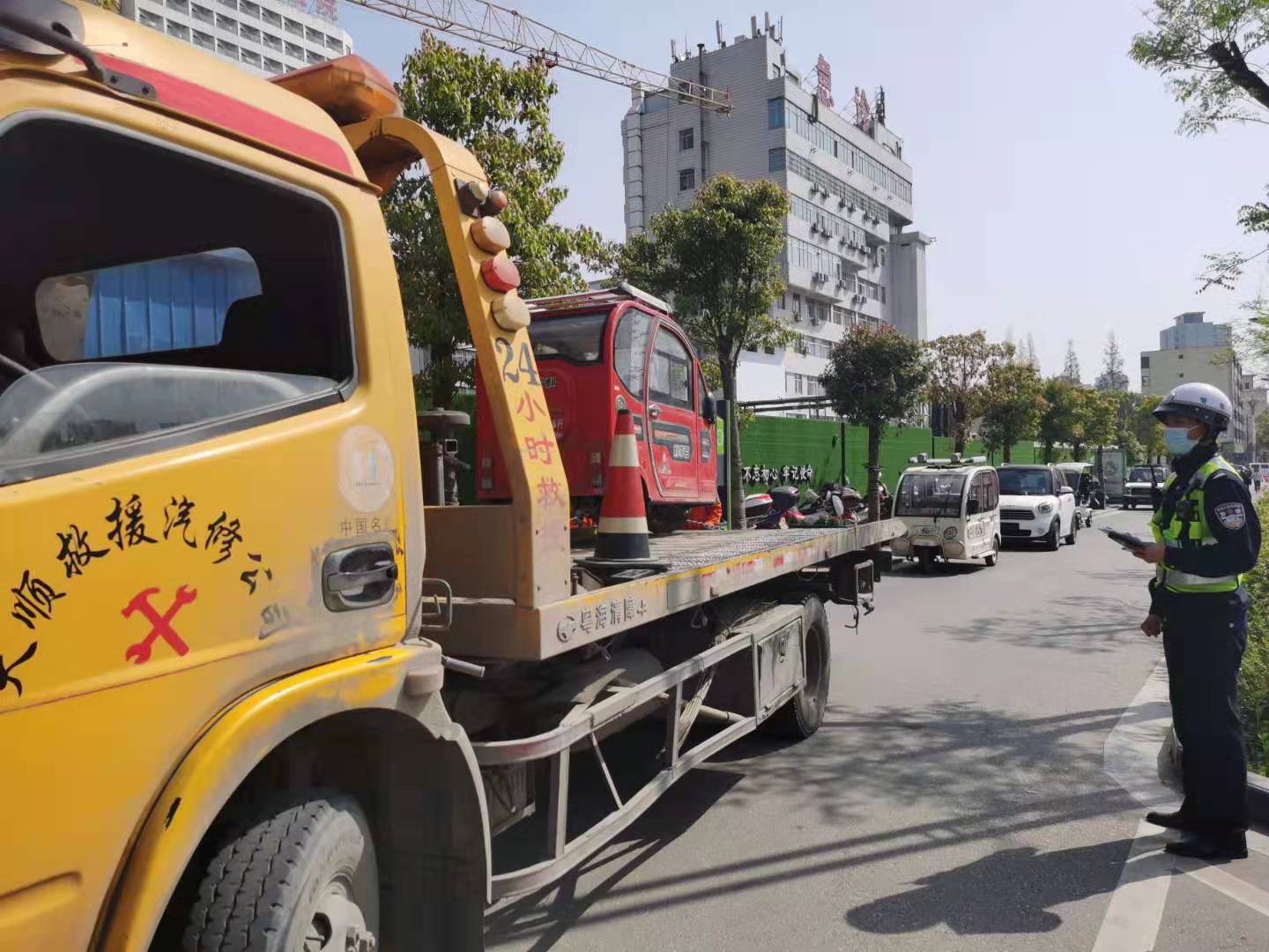 提升文明交通形象 汉中交警持续开展交通秩序大整治