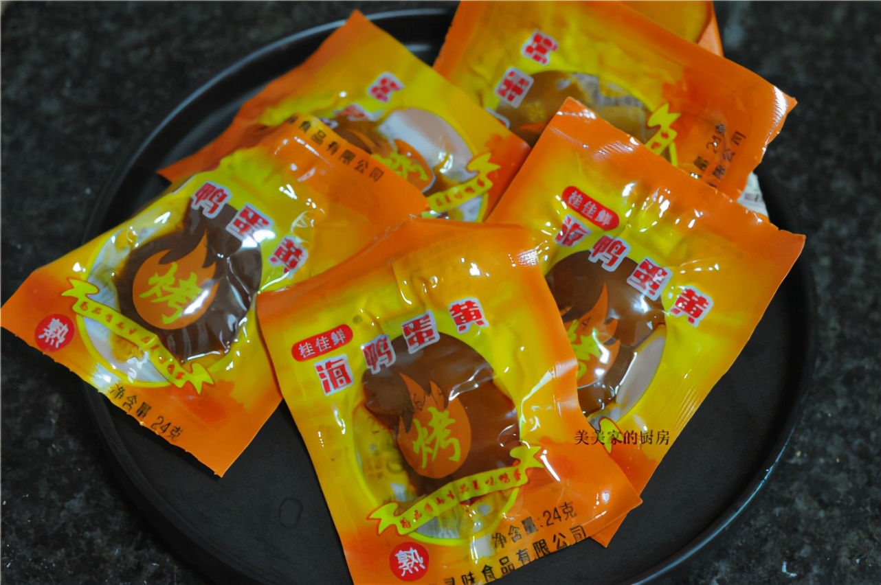 做烧卖时，只懂炒糯米饭可不行，多加1样食材，起沙味香浓