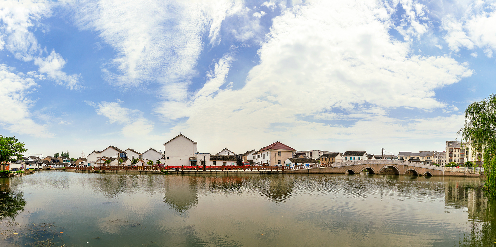 你們說的歲月靜好在哪里？我在甪直古鎮(zhèn)，看夏天的風(fēng)吹過