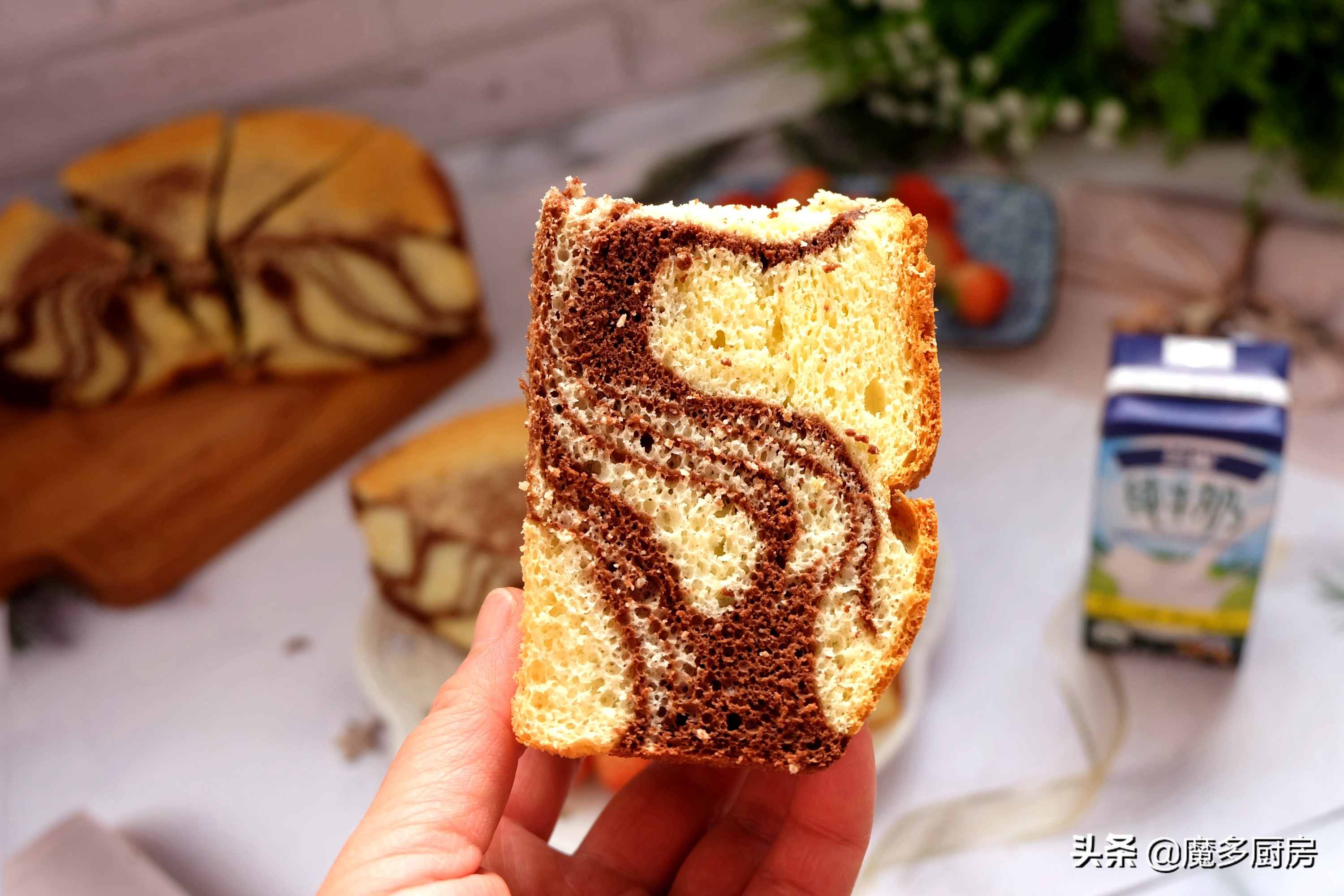 這個蛋糕做法好，無油低糖配方簡單實用，兩種顏色好看又好吃