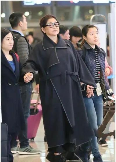 继赵忠祥去世之后，央视一姐倪萍也传来坏消息