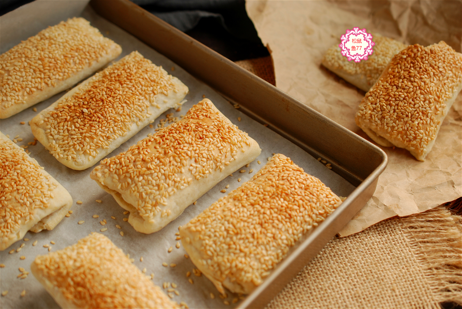 一捏就碎，一碰就掉渣兒，一吃倍儿香的油酥小燒餅，做法超簡單