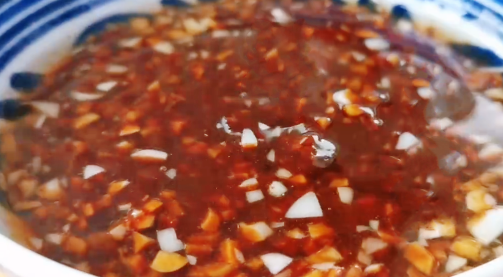 秋天要多吃鸡肉，不用烧不油炸，鲜香嫩滑又营养，孩子每次都光盘