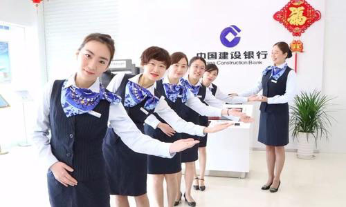 银行同时迎两位“贵客”，分别存款、贷款1个亿