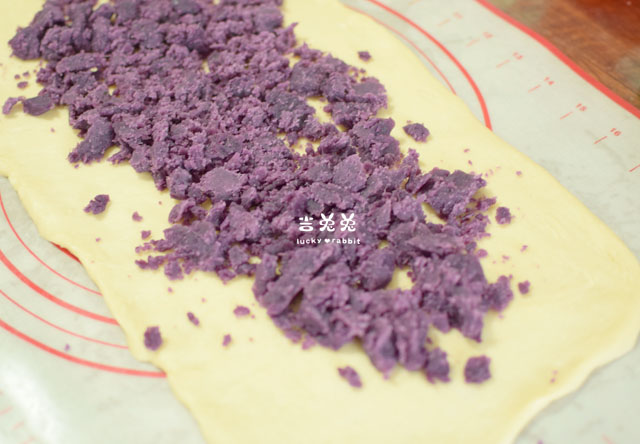 紫薯牛奶吐司的做法，省时省力，当早餐营养美味，每天多睡十分钟