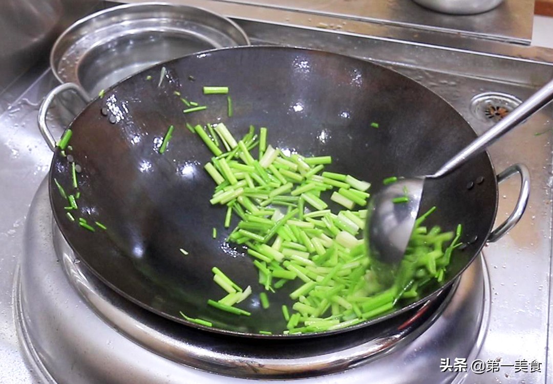 圖片[9]-飯店的臘肉炒芹菜 為啥清脆不柴有嚼勁 廚師長告訴你關鍵在哪-起舞食譜網
