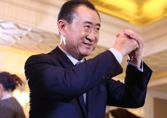 被龚虹嘉抛售后，王健林引入30亿国资，或许他将重登中国首富