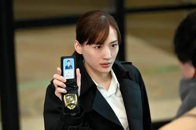 《天国与地狱》一开始很普通，后面一集更比一集神