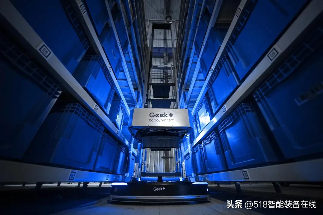 再获国际殊荣 极智嘉RS5货箱到人机器人实力斩获欧洲产品设计大奖
