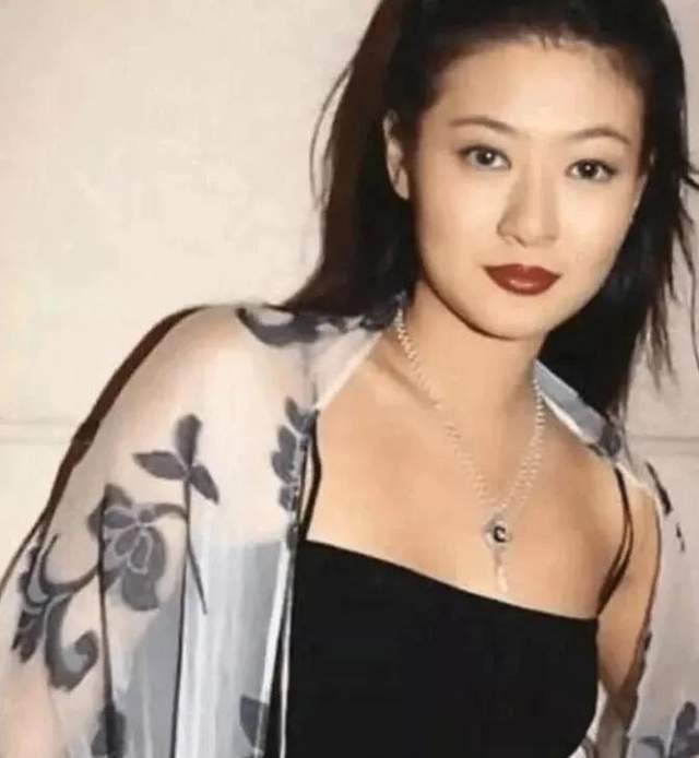 19年前她抛下满月的儿子，从24楼跳下，就算疯，