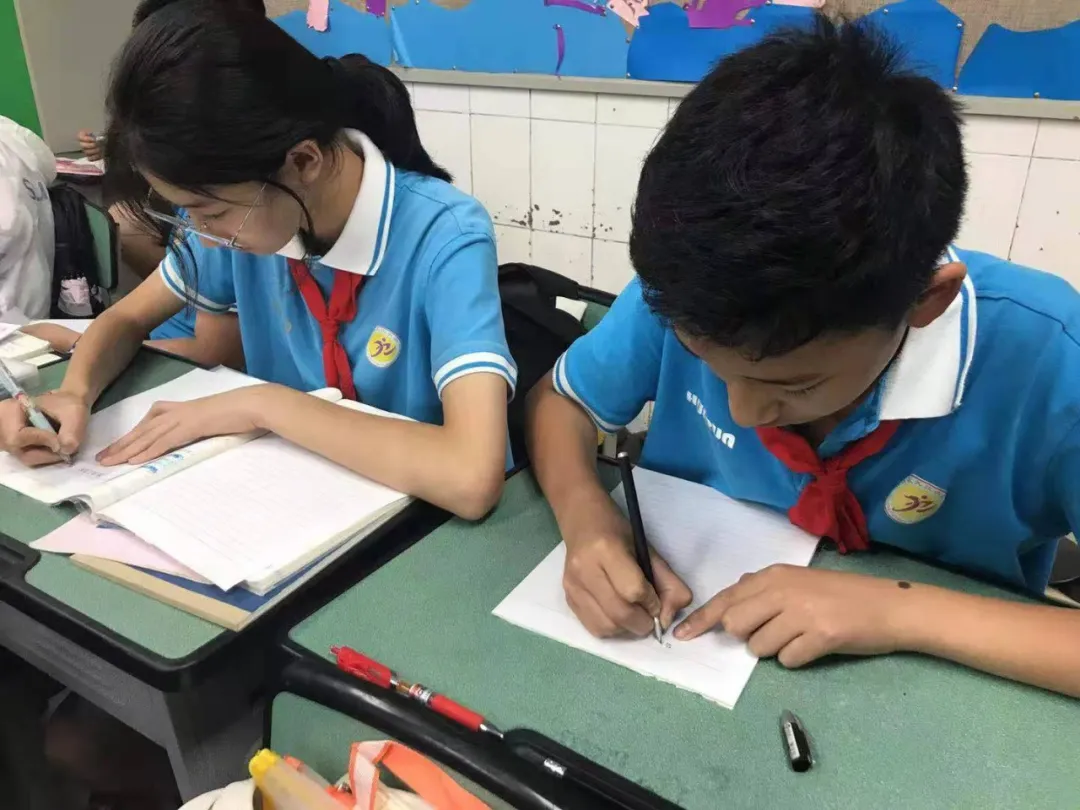 双流区九江小学开展5.25“我爱你”心理健康教育活动