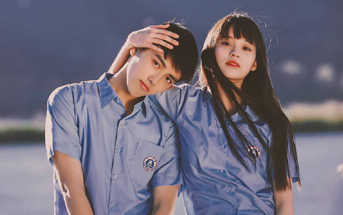 时代峰峻“大公主”，和陈飞宇关系好到片场摸