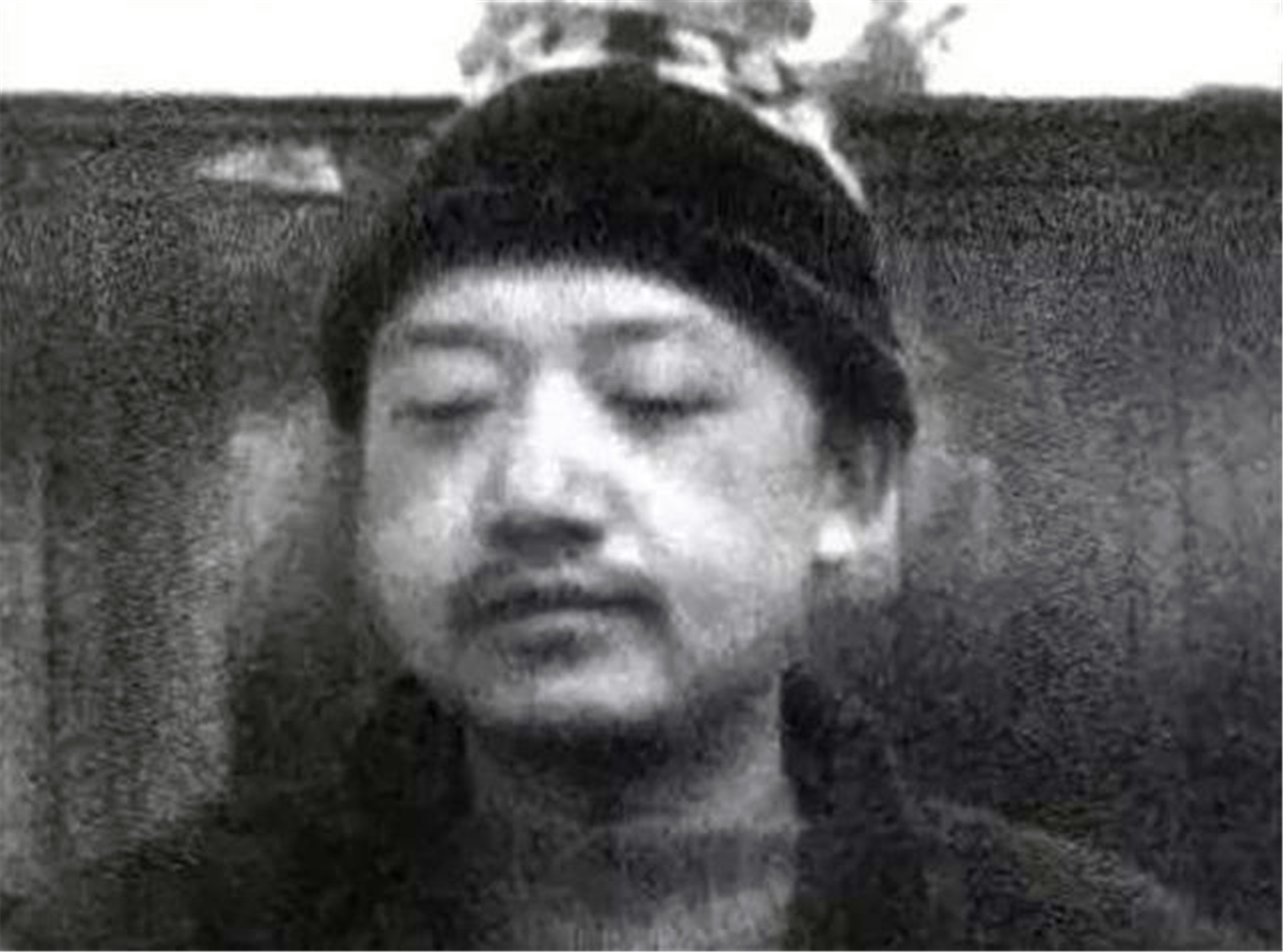 17岁少年用\"穿墙术\"，偷走价值10亿国宝