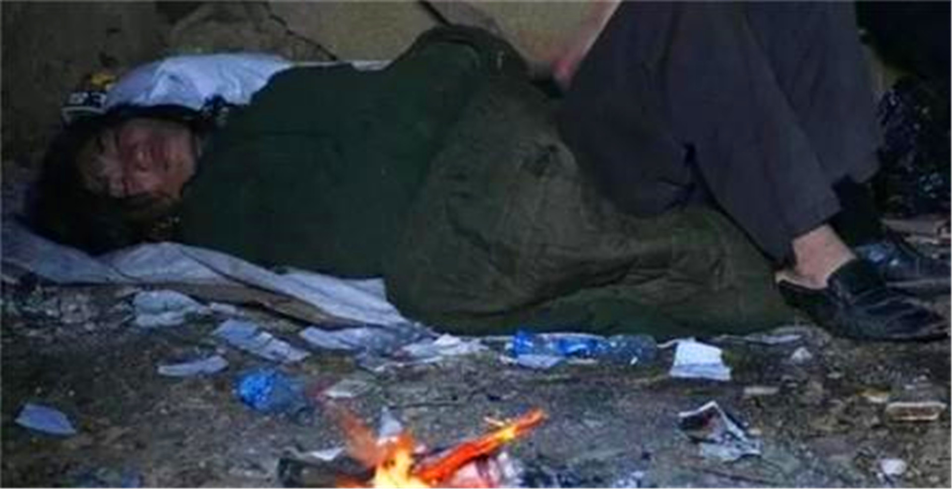 中国第一懒人，吃饭都得别人帮忙，父母去世后被活活“懒死”