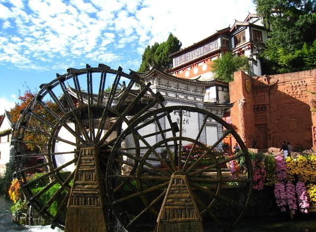 中国最“心酸”的高铁站，建成4年无一高铁路过