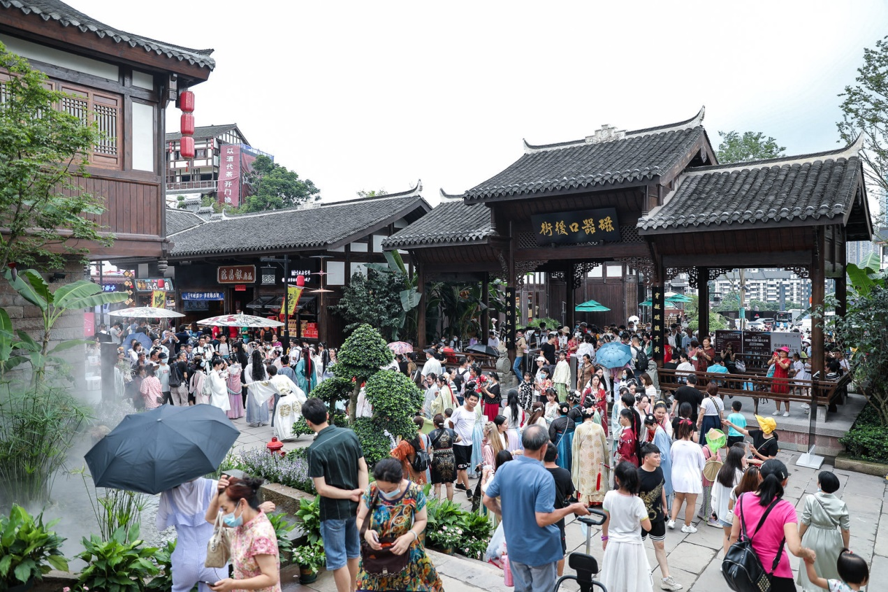 磁器口后街盛大开业 千年古镇焕磁赋新