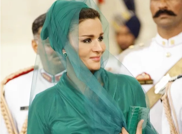 卡塔尔最传奇的女性--莫扎王妃彪悍的上位史