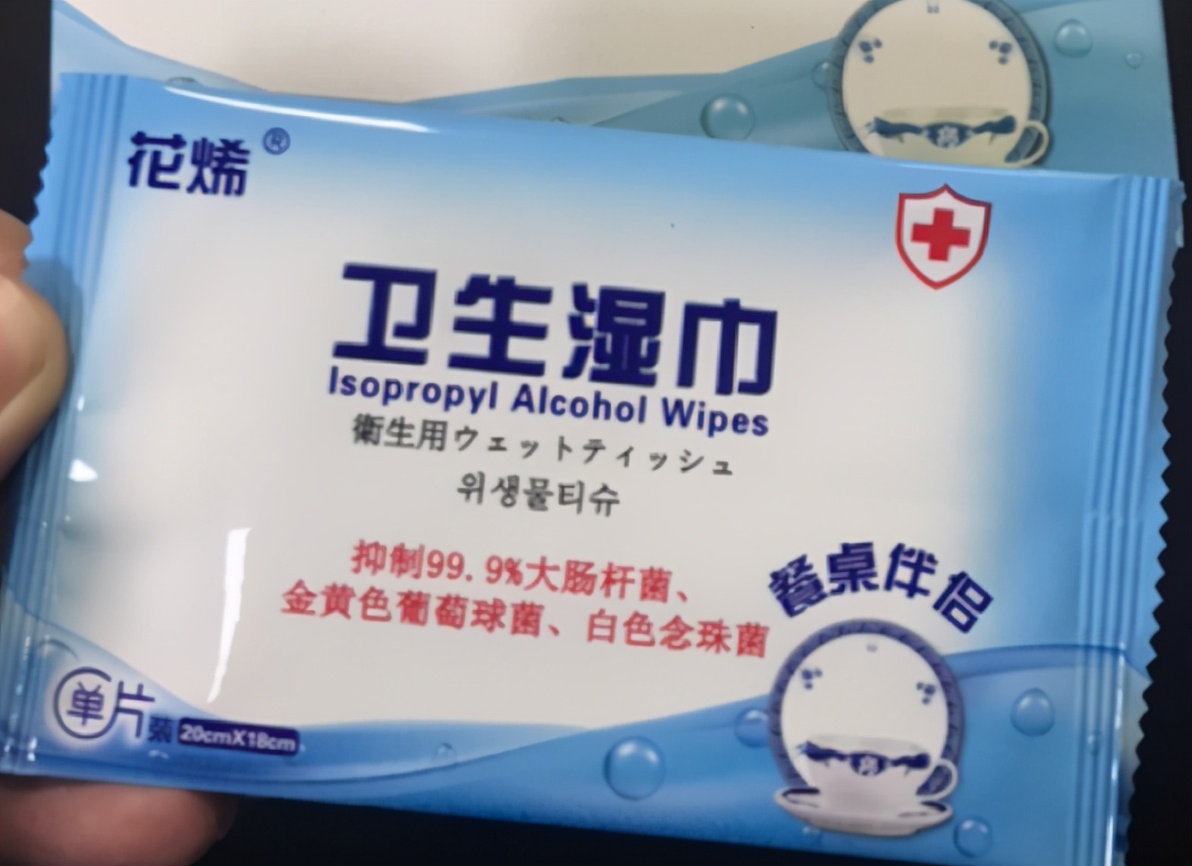 外出就餐时，用开水烫餐具，到底能不能杀菌？告诉你正确答案