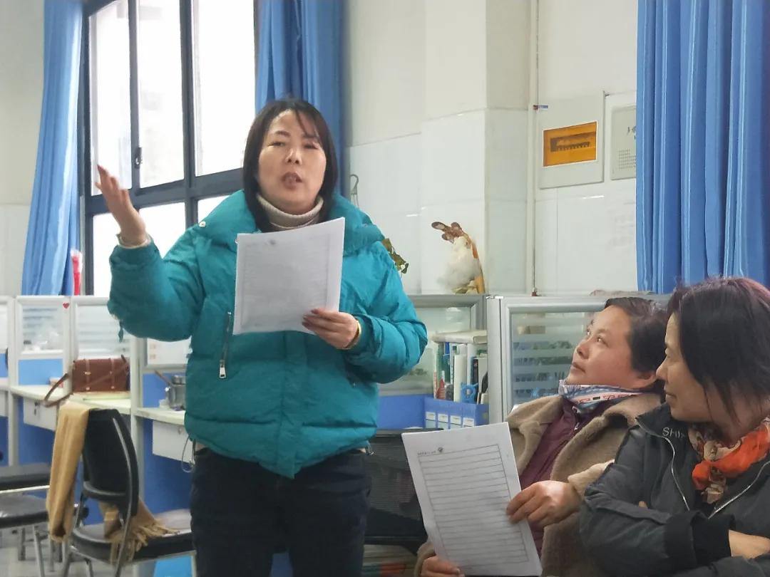 ����У԰����Ц������ÿ���ʮһС�ٰ캮�ٶ��齻����